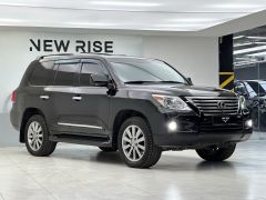 Photo of the vehicle Lexus LX