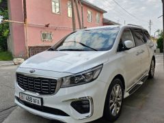 Photo of the vehicle Kia Carnival