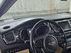 Photo of the vehicle Kia Carnival