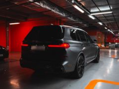 Photo of the vehicle BMW X7