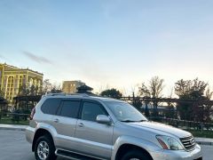 Photo of the vehicle Lexus GX