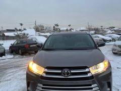 Photo of the vehicle Toyota Highlander