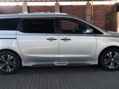 Photo of the vehicle Kia Carnival