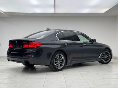 Photo of the vehicle BMW 5 Series