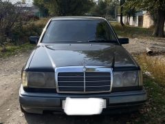 Photo of the vehicle Mercedes-Benz W124