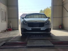 Сүрөт унаа Kia Carnival