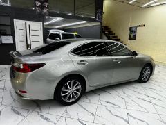 Photo of the vehicle Lexus ES