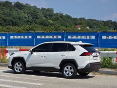 Сүрөт унаа Toyota RAV4