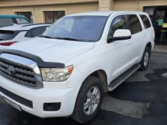 Фото авто Toyota Sequoia