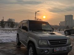 Сүрөт унаа Mitsubishi Pajero Mini