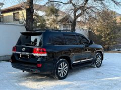 Photo of the vehicle Toyota Land Cruiser