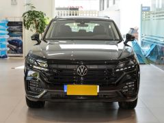 Фото авто Volkswagen Touareg