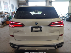 Photo of the vehicle BMW X5