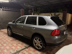 Photo of the vehicle Porsche Cayenne