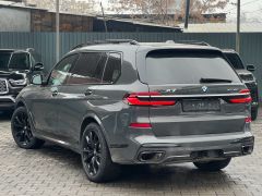 Photo of the vehicle BMW X7