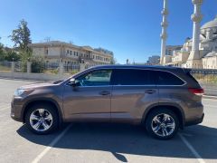 Сүрөт Toyota Highlander  2018