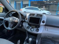 Сүрөт унаа Toyota RAV4