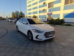 Photo of the vehicle Hyundai Elantra