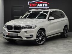 Photo of the vehicle BMW X5