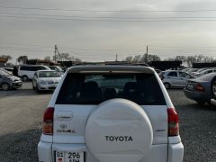 Сүрөт унаа Toyota RAV4