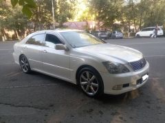 Сүрөт унаа Toyota Crown