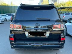 Photo of the vehicle Lexus LX