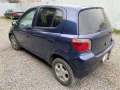 Сүрөт унаа Toyota Vitz