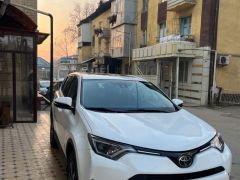 Сүрөт унаа Toyota RAV4