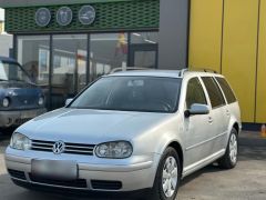 Photo of the vehicle Volkswagen Golf