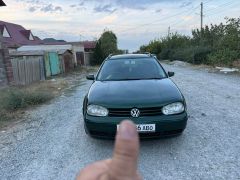 Photo of the vehicle Volkswagen Golf