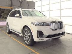 Photo of the vehicle BMW X7