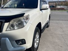 Сүрөт унаа Toyota Land Cruiser Prado