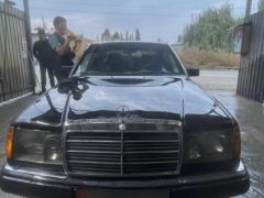 Сүрөт унаа Mercedes-Benz W124