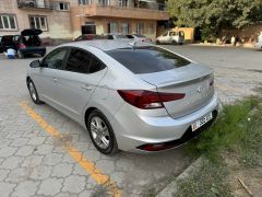 Сүрөт унаа Hyundai Elantra