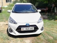 Сүрөт унаа Toyota Prius c