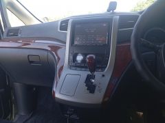 Фото авто Toyota Alphard