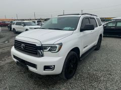 Сүрөт унаа Toyota Sequoia