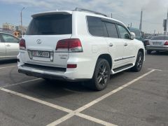 Photo of the vehicle Lexus LX