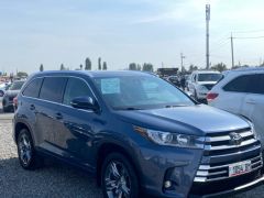 Сүрөт унаа Toyota Highlander