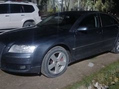 Photo of the vehicle Audi A8