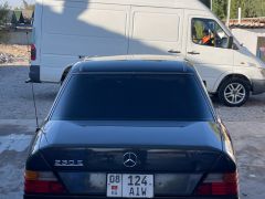 Сүрөт унаа Mercedes-Benz W124