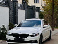 Photo of the vehicle BMW 5 Series