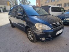 Сүрөт унаа Toyota Avensis Verso