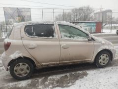 Сүрөт унаа Toyota Vitz