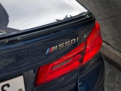 Photo of the vehicle BMW 5 Series