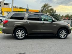 Фото авто Toyota Sequoia