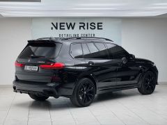 Фото авто BMW X7