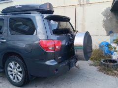 Сүрөт унаа Toyota Sequoia