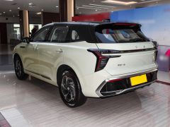 Фото авто Hongqi HS3