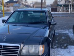 Сүрөт унаа Mercedes-Benz W124